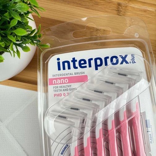 Набор межзубных L-образных ершиков DENTAID INTERPROX PLUS 2G NANO 0,7мм (Испания), 6 шт НФ-00000562 фото